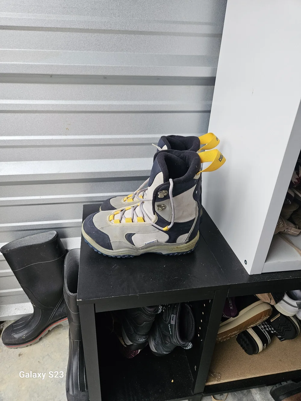 Lamar Delta Adult Linerless Snowboard Boots Men's Size 11 Gray Blue Yellow Winte